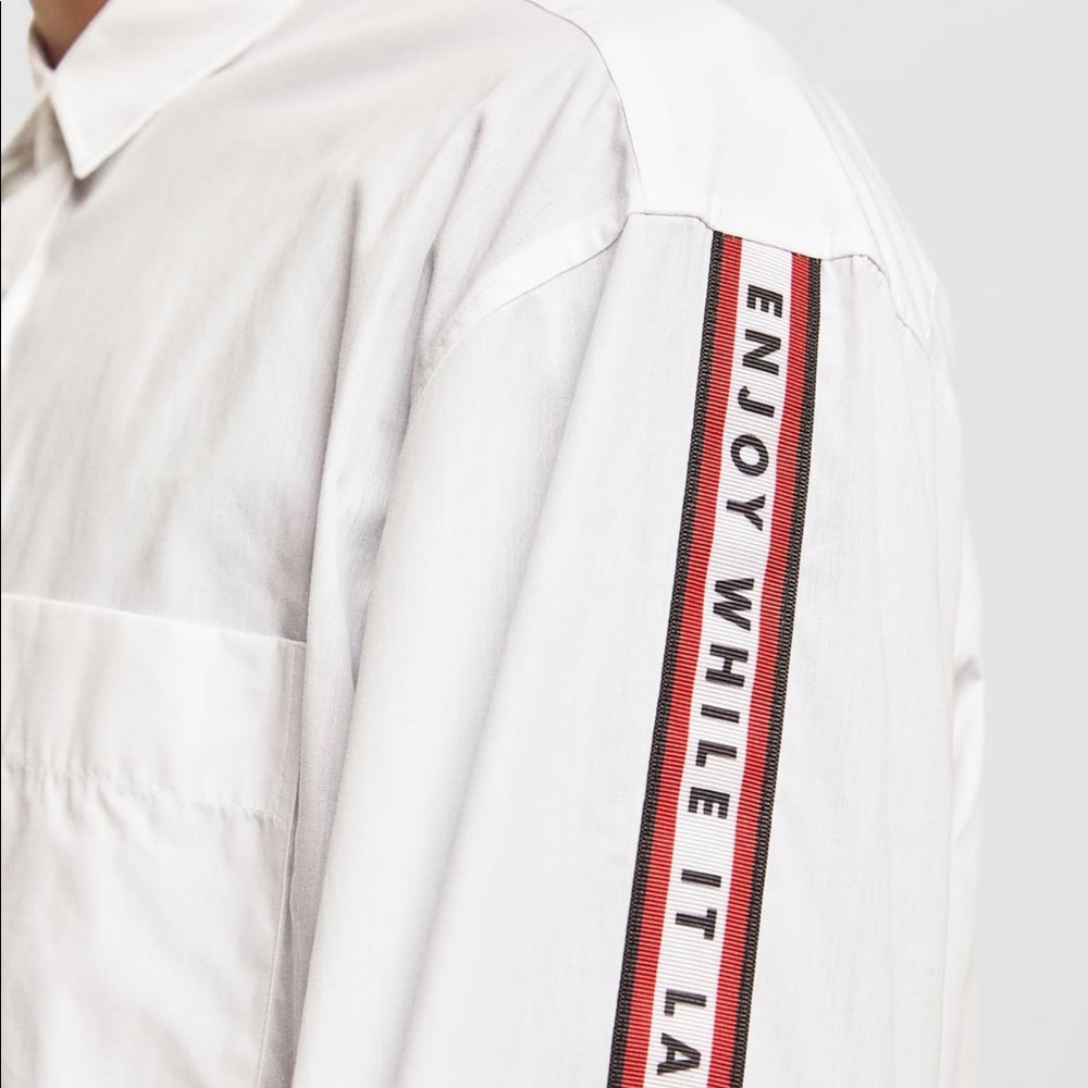 [MAN] shirt with striped and text